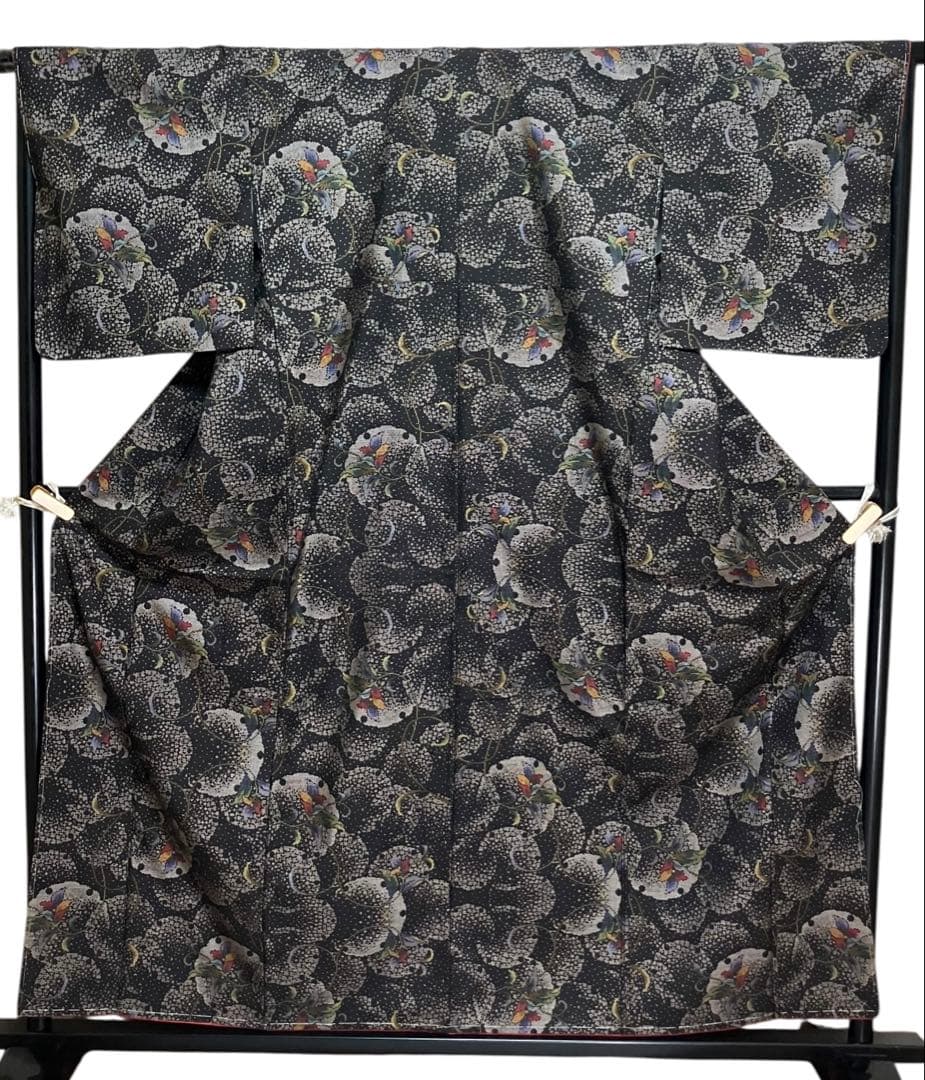 本場奄美大島紬 衣の音 経緯絣 小紋正絹 雪輪 花唐草 証紙 未使用 イ6013