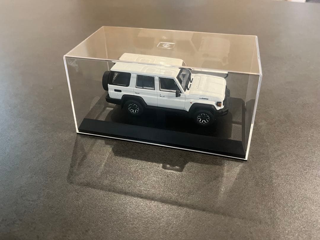 ランドクルーザー70 ホワイト ミニカー