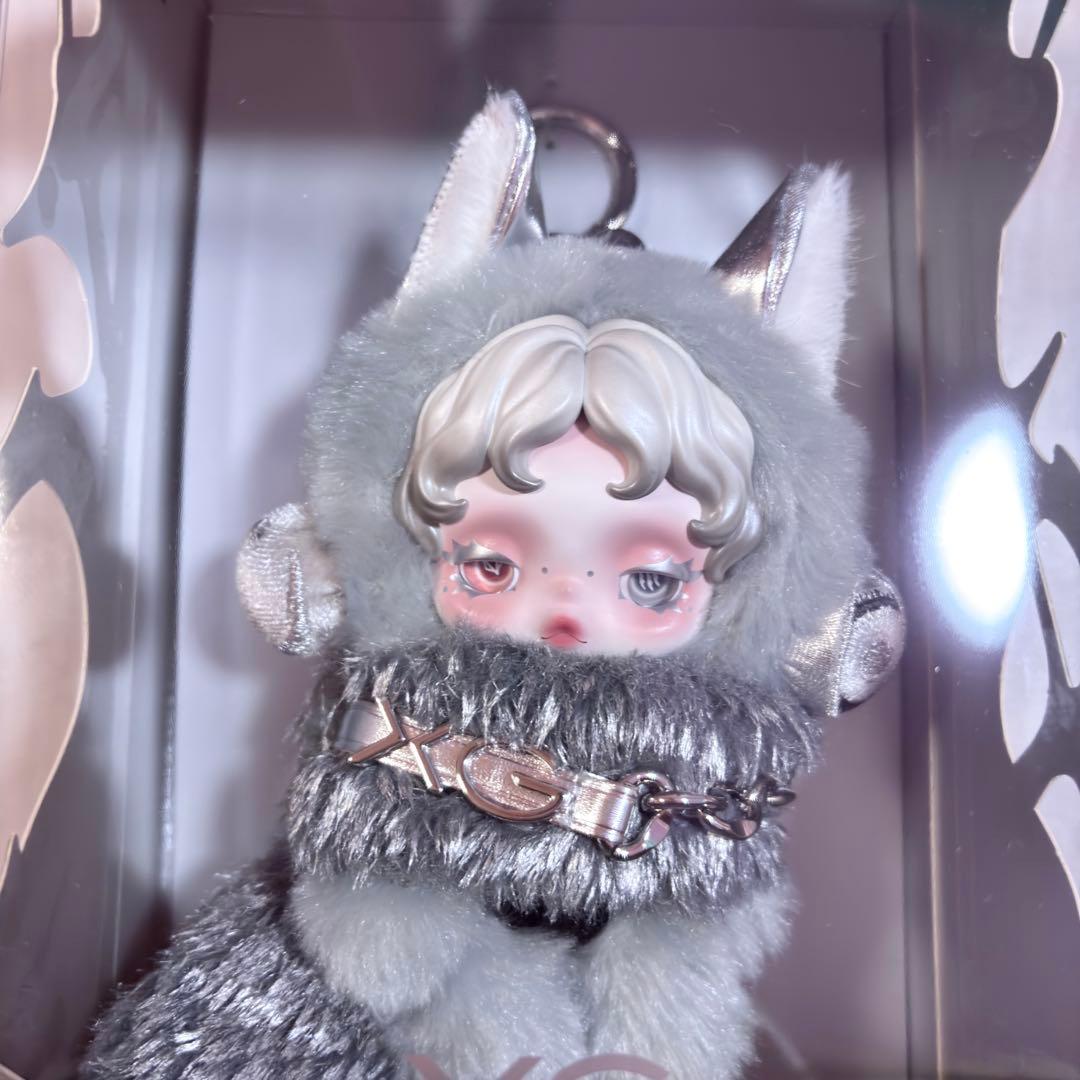 ポップマート スカルパンダ SKULLPANDA XG ぬいぐるみペンダント