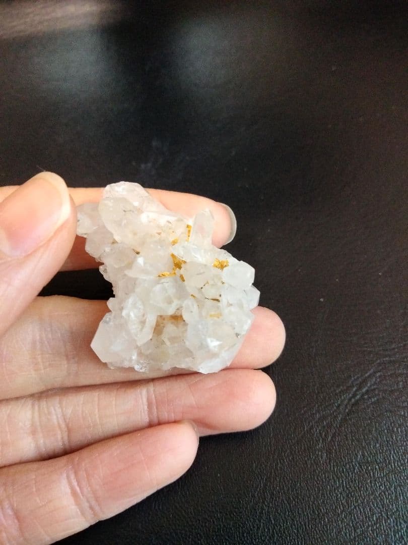 国産鉱物　山梨県　塩山竹森山　天然水晶　虹入り　トルマリン入り水晶　番号77