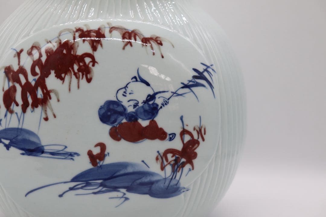 中国　于暁明作　青華釉裏紅　童子花鳥紋扁壺　送料込み250829 (中棚)