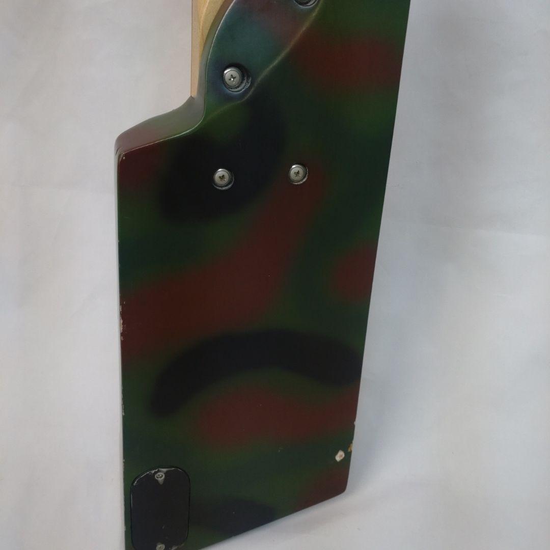 vintage フレットレス エレキベース　迷彩