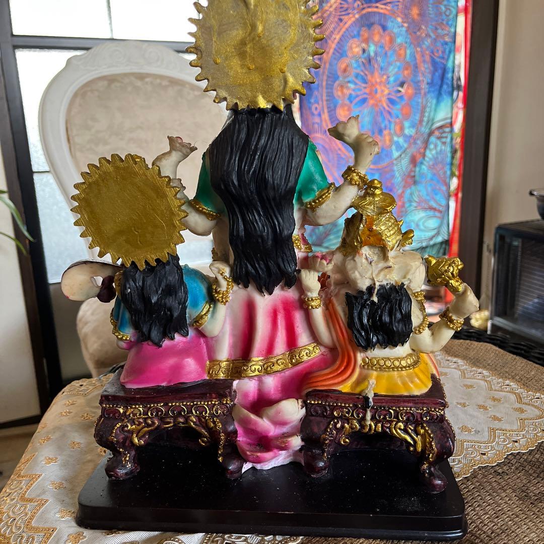 ラクシュミー女神様　置物　ガネーシャ　サラスワティ　幸運　豊穣　美を司どります。
