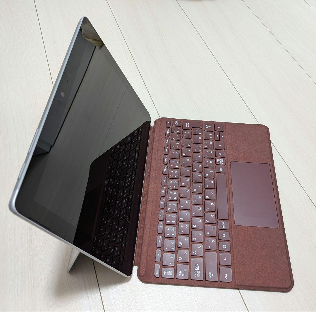 初代Microsoft Surface Go（Model: 1824）