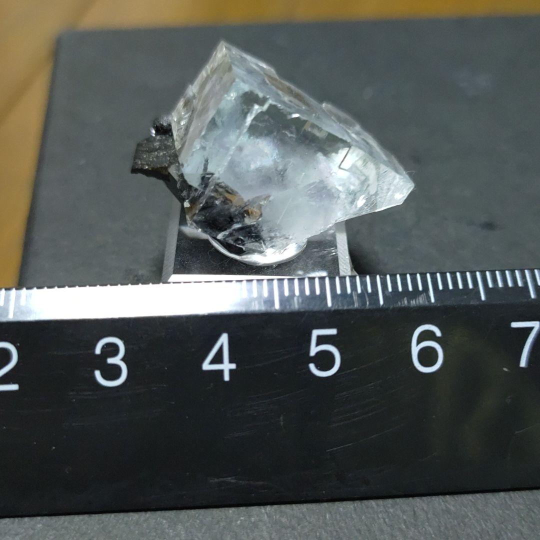 取って置き！蛍光鉱物！中国ヤオガンシャン産フローライト