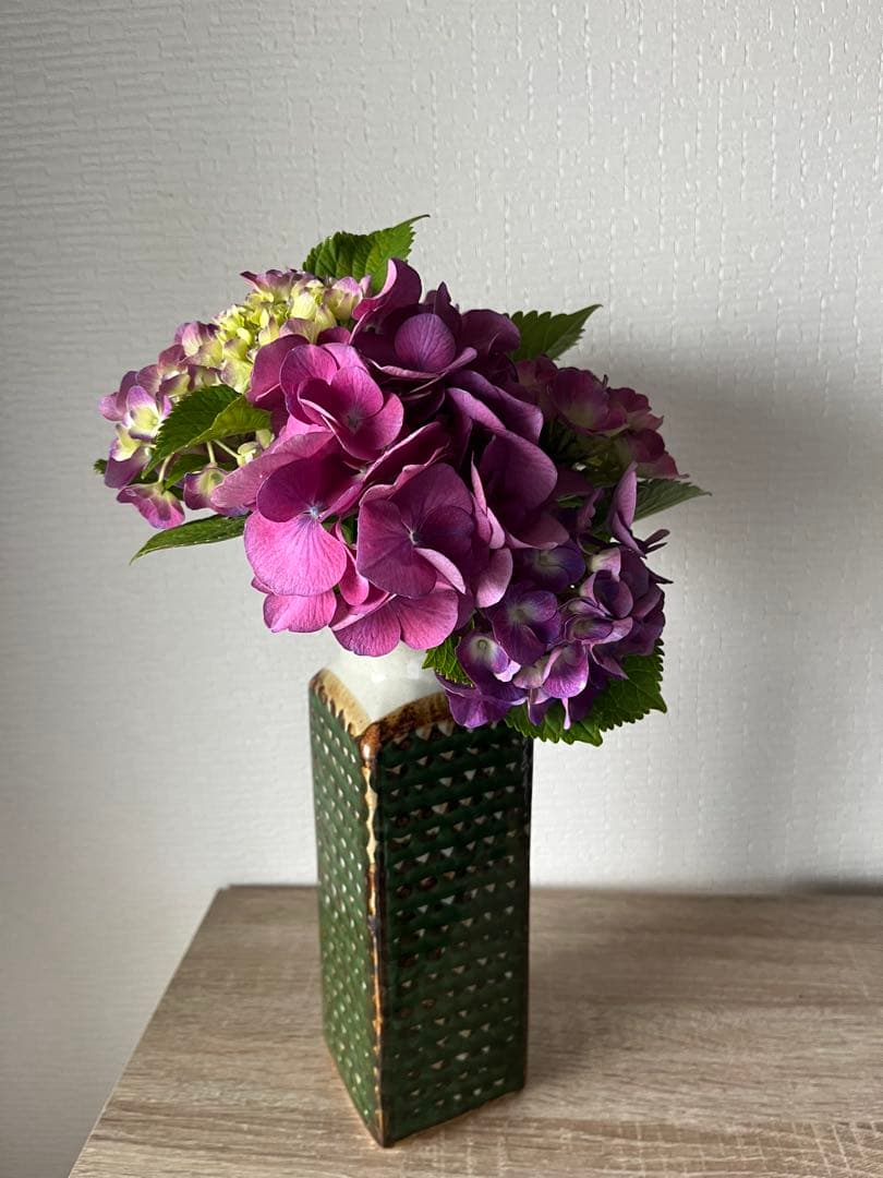 ＊メキシコ＊トナラ焼き　民芸品　フラワーベース 花瓶　グリーン/スクエア 24㎝