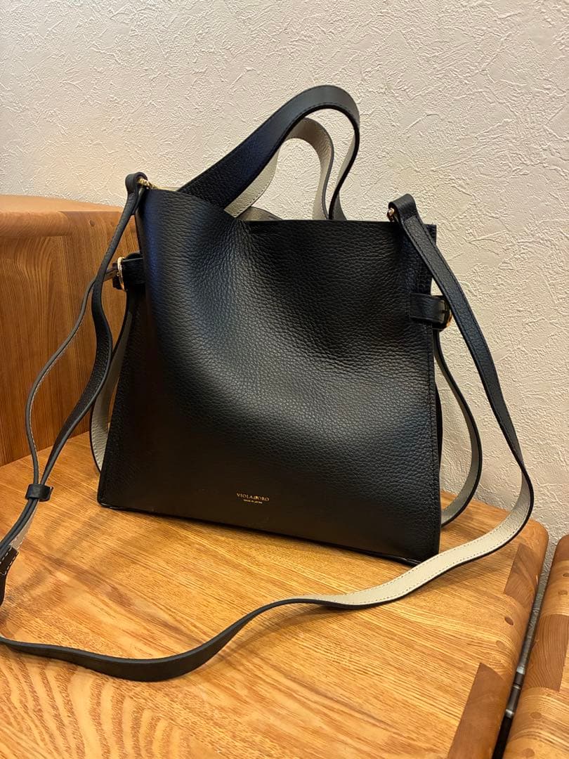 VIOLAd'ORO収納袋付きサイドベルトレザートートバック一度のみ使用美品