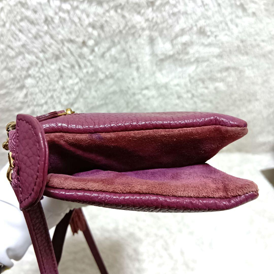 アタオ　ショルダーバッグ　オフィスブーブー　レザー　ロゴ金具　プラム　タッセル