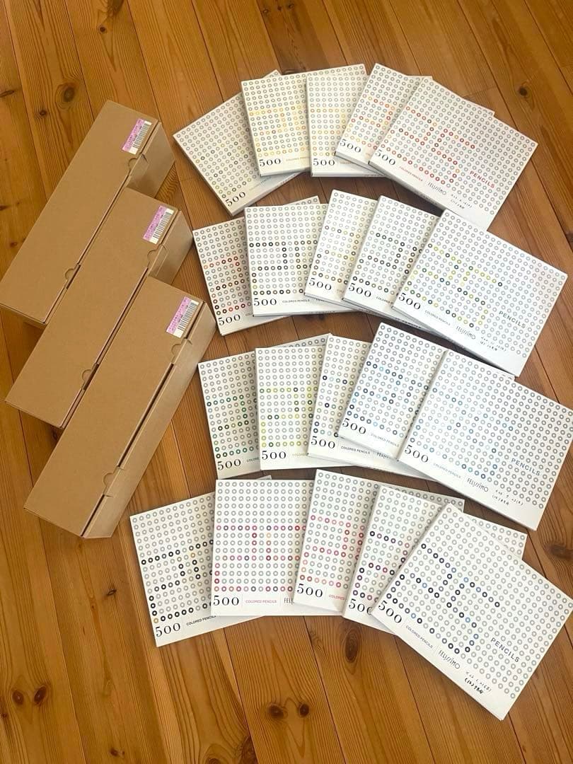 フェリシモ　色鉛筆　500色　ペンスタンド付き