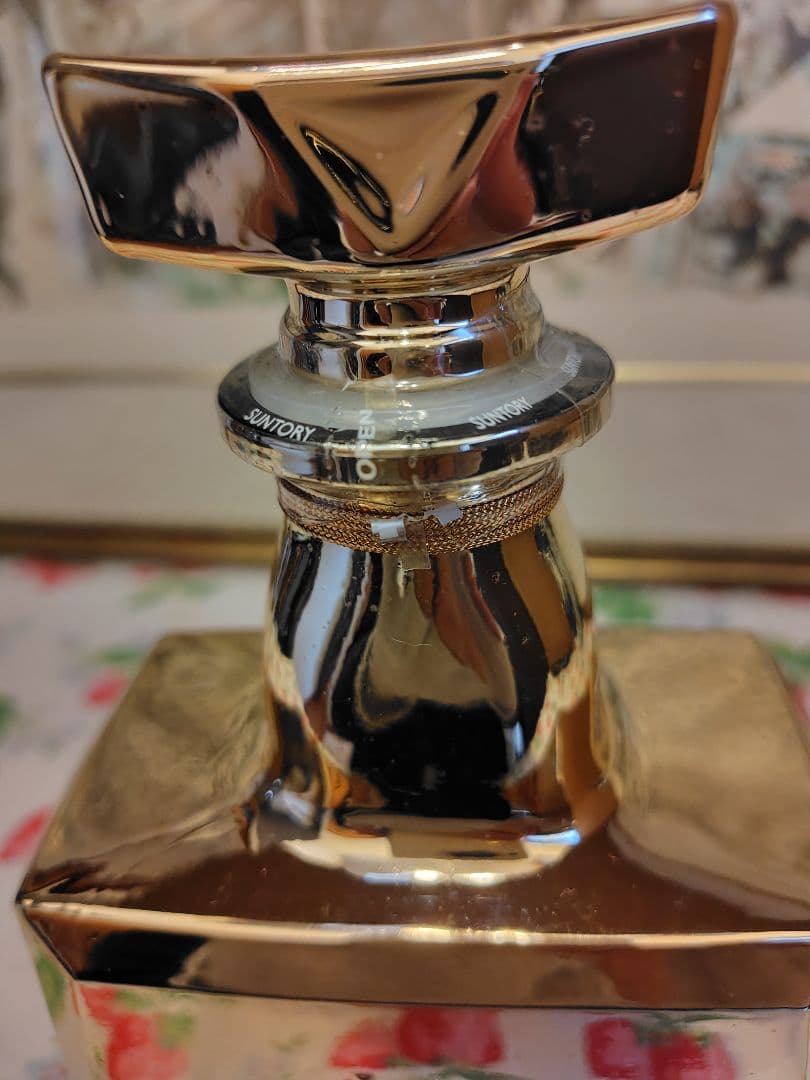 美品　サントリー　ローヤル　古酒　ゴールドラベル　干支　羊　モデル　記念ボトル