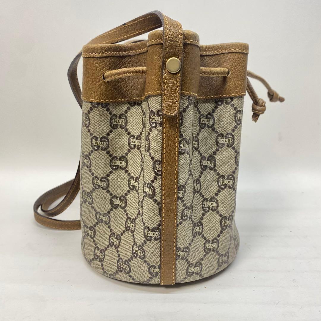 【美品】GUCCI 巾着ショルダーバッグ GGプラス グッチ PVCレザー