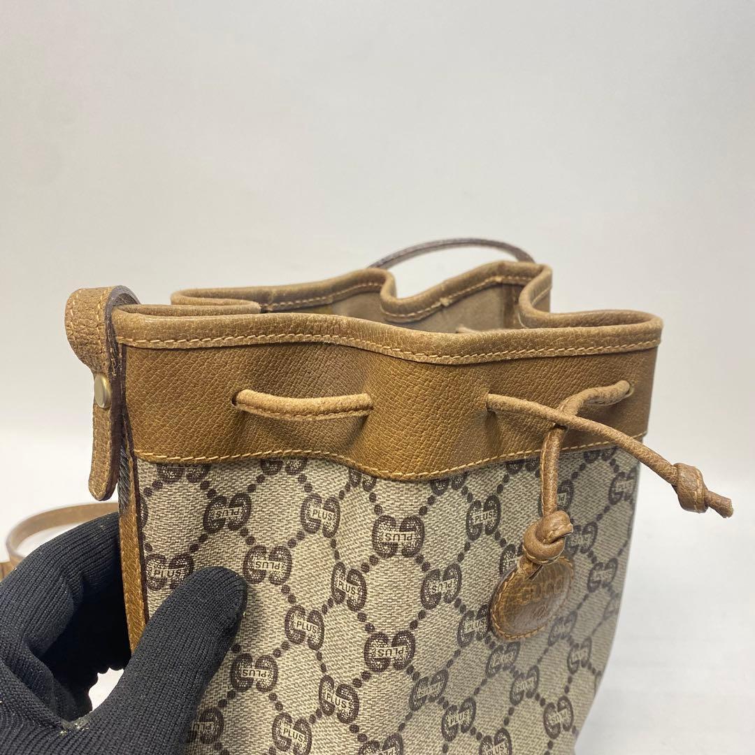 【美品】GUCCI 巾着ショルダーバッグ GGプラス グッチ PVCレザー