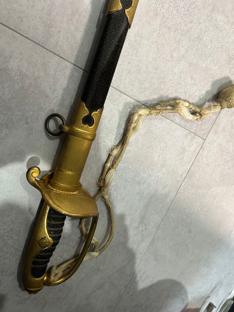 旧日本軍　サーベル　模造刀になります。欲しい方がいる為最終値下げ。