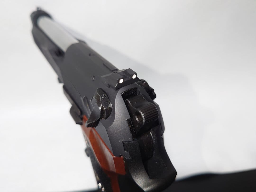 【極美品】【おまけ付き】東京マルイ エアガン (バイオハザード仕様) ※箱無し