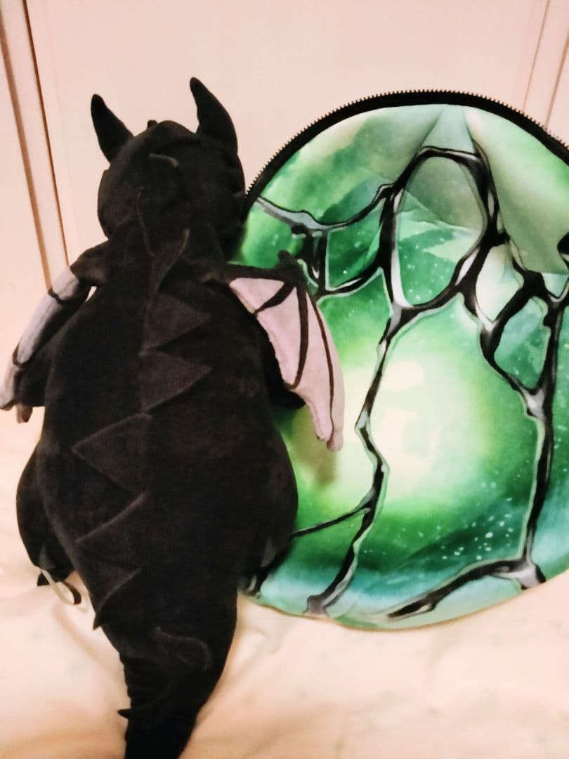 【ツイステ】マレウスの抱っこぬいぐるみ【卵様】