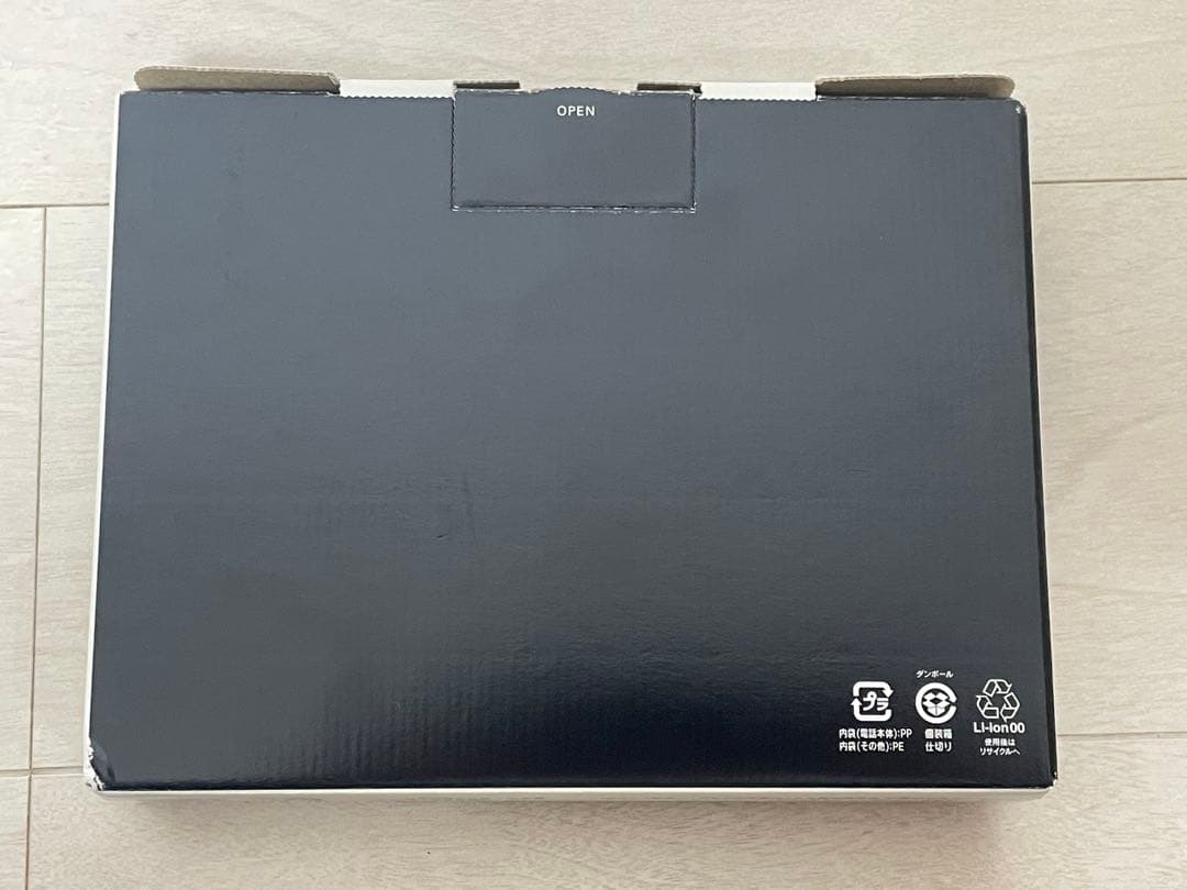 新品未使用 SIMフリー au GRATINA 4G KYF31 ブラック ②