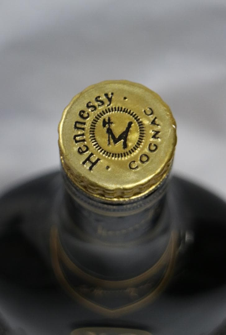 ヘネシー Hennessy XO 金キャップ クリアボトル 700ml 未開封