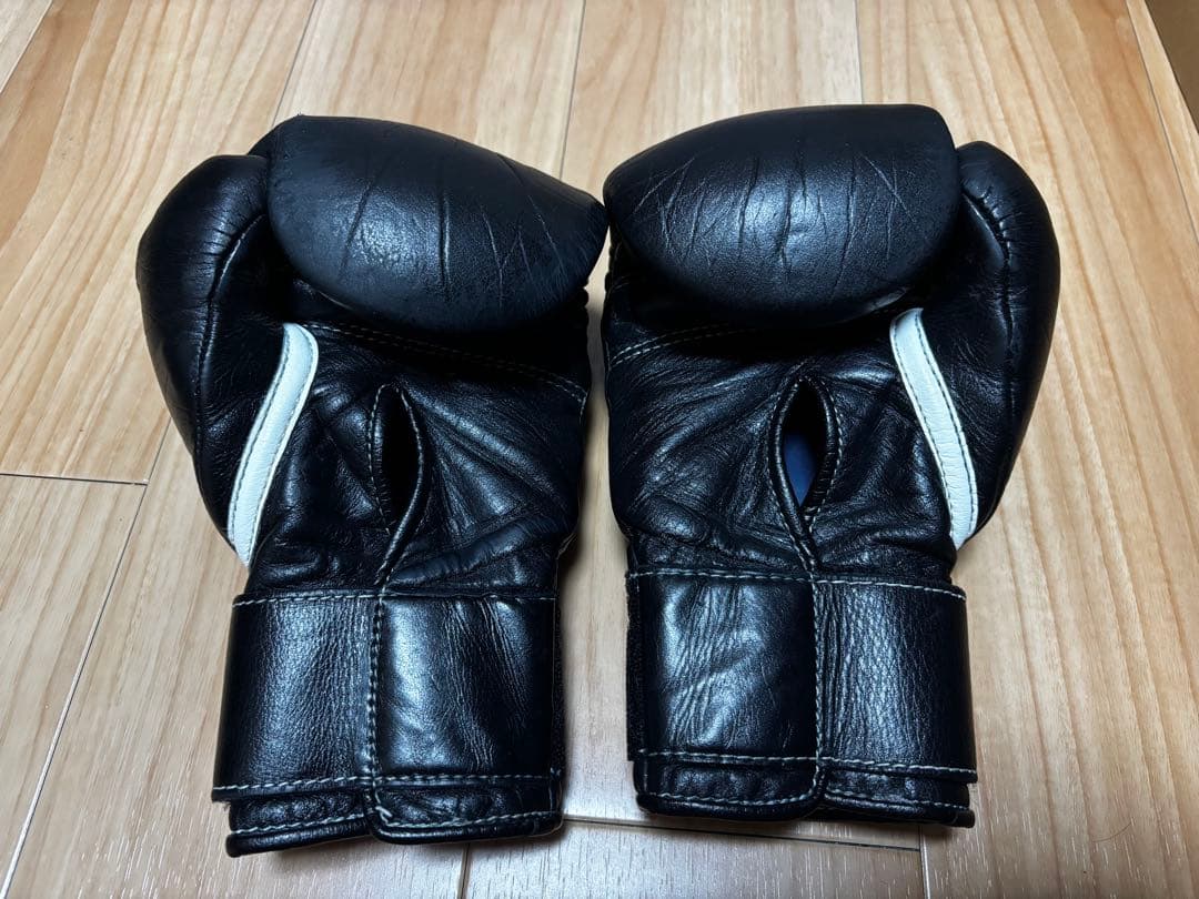Winning ボクシンググローブ 8オンス　ブラック