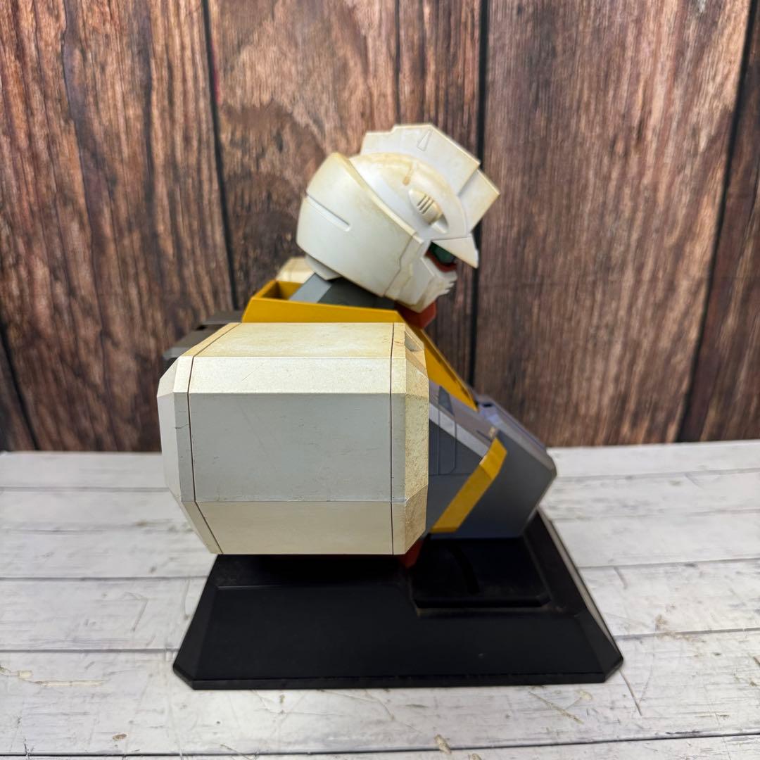 ガンダム 胸像型 ディスプレイケース MOBILE SUIT GUNDAM