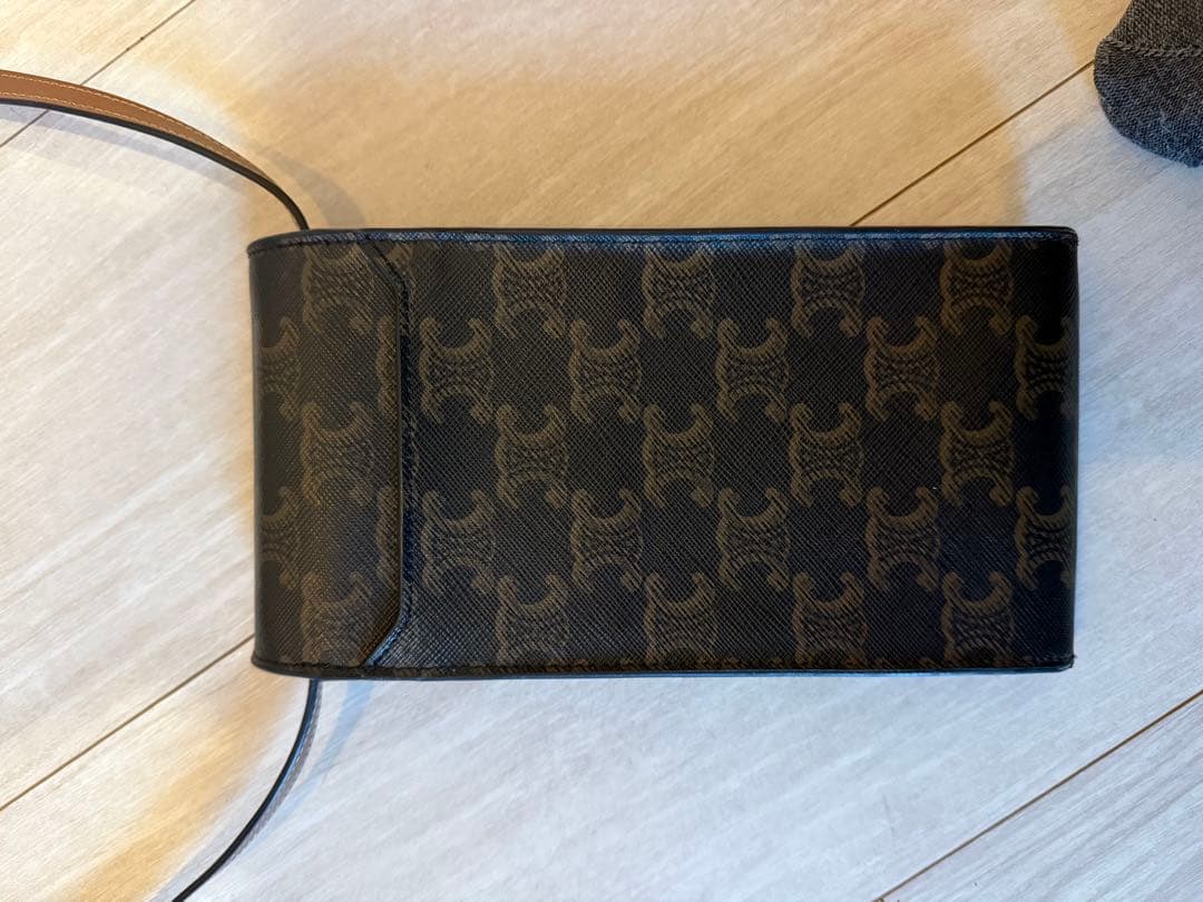 CELINE スマホショルダーバッグ