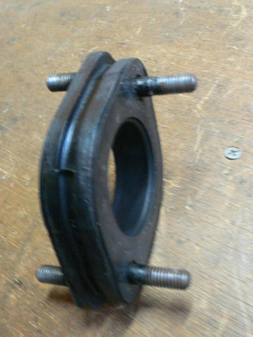 フェアレディ　U20エンジンキャブ ゴム製インシュレータ 4個セット　取り外し品