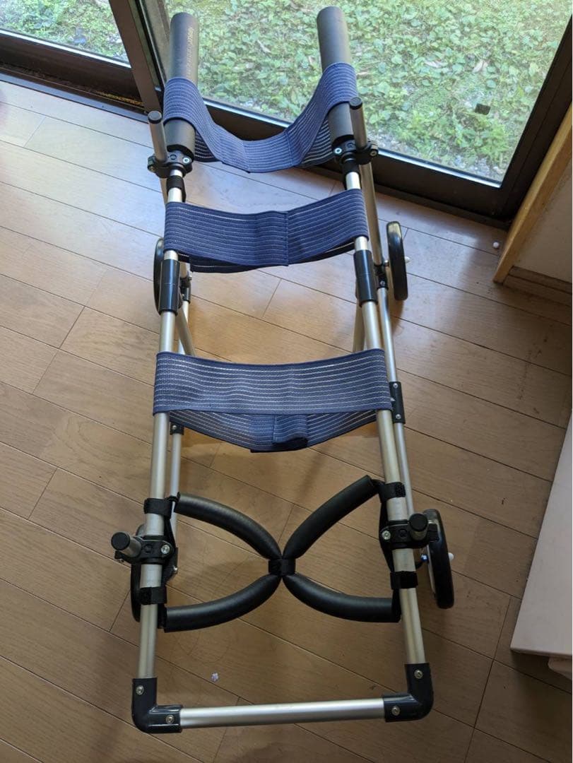 中型犬用　4輪車イス
