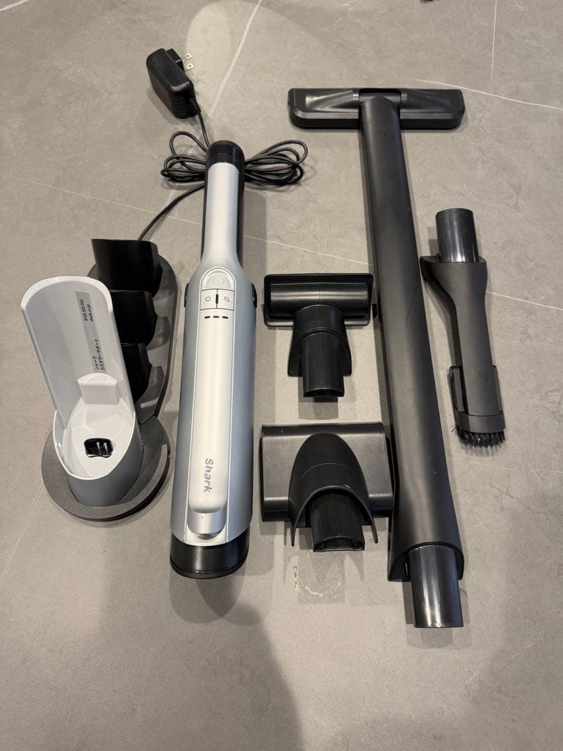 シャーク　WV415JWH 66 ハンディクリーナー 本体