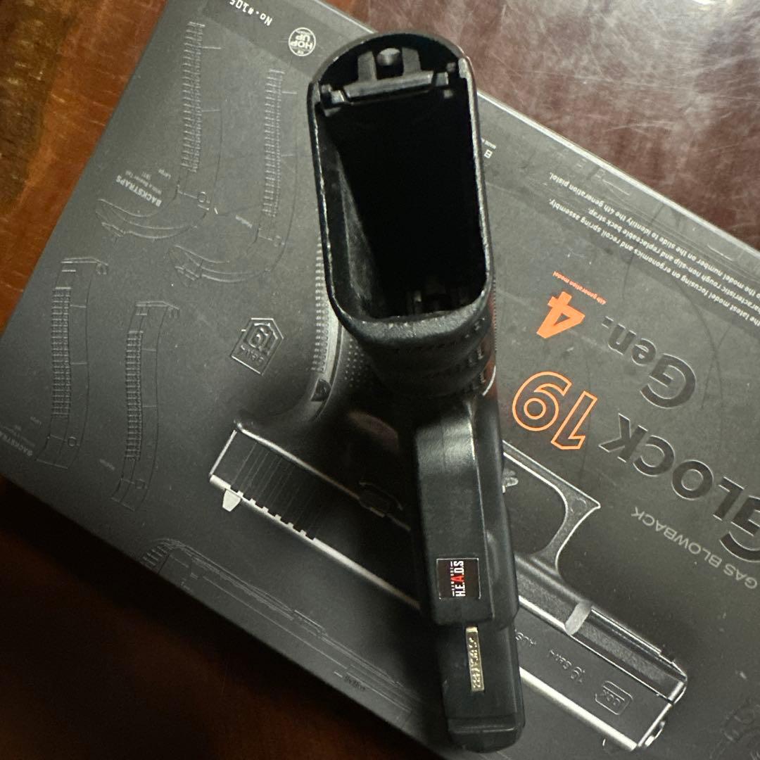 Glock 19 Gen.4 ガスブローバックハンドガン