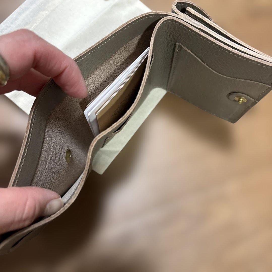 IL BISONTE グレー 二つ折り財布　お値下げ