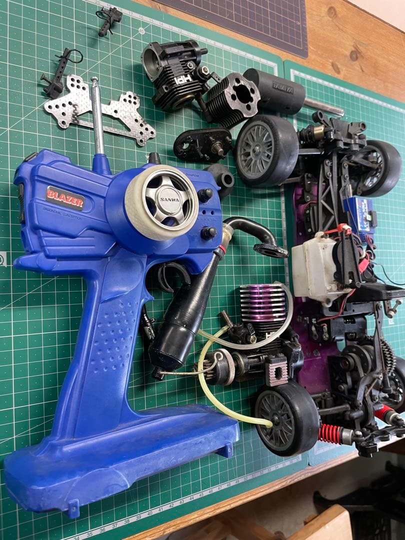 hpiエンジンラジコン　ジャンク部品取り