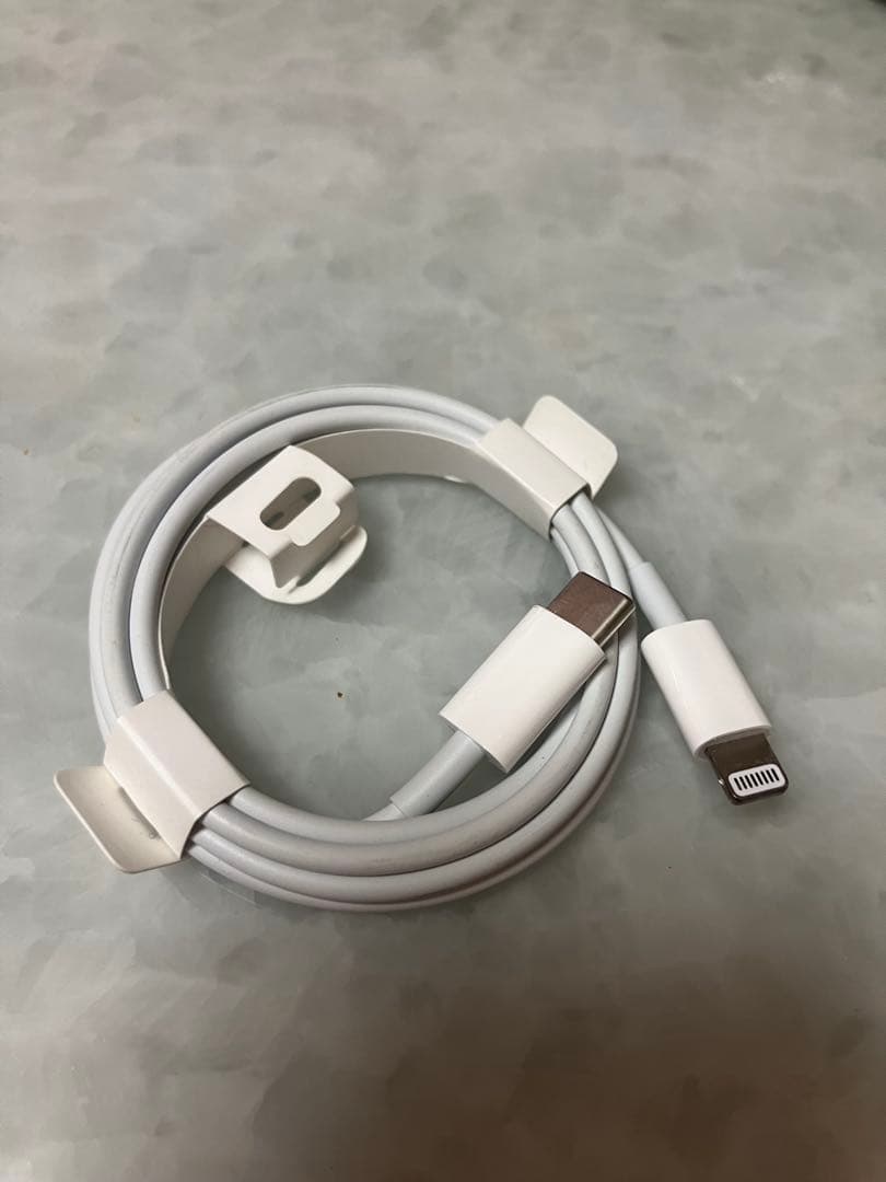 【未使用品】Apple iPhone 11 ホワイト 本体