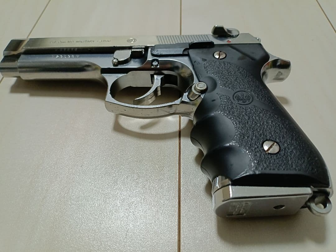 【中古品】東京マルイ 18禁 ガスガン「M92F」シルバーツートンカラー
