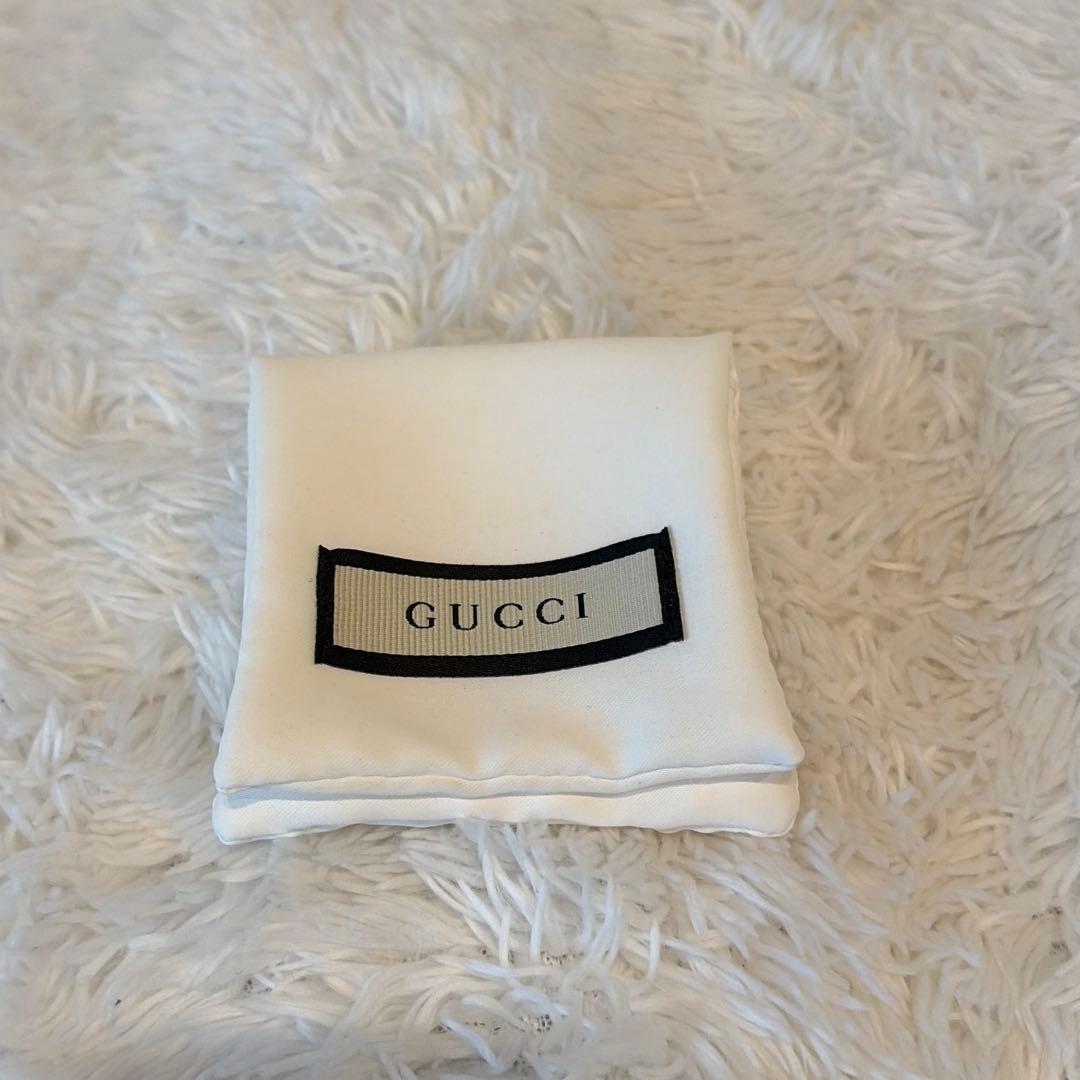GUCCI グッチ　ブレスレット アクセサリー　ブラック GUCCI刻印