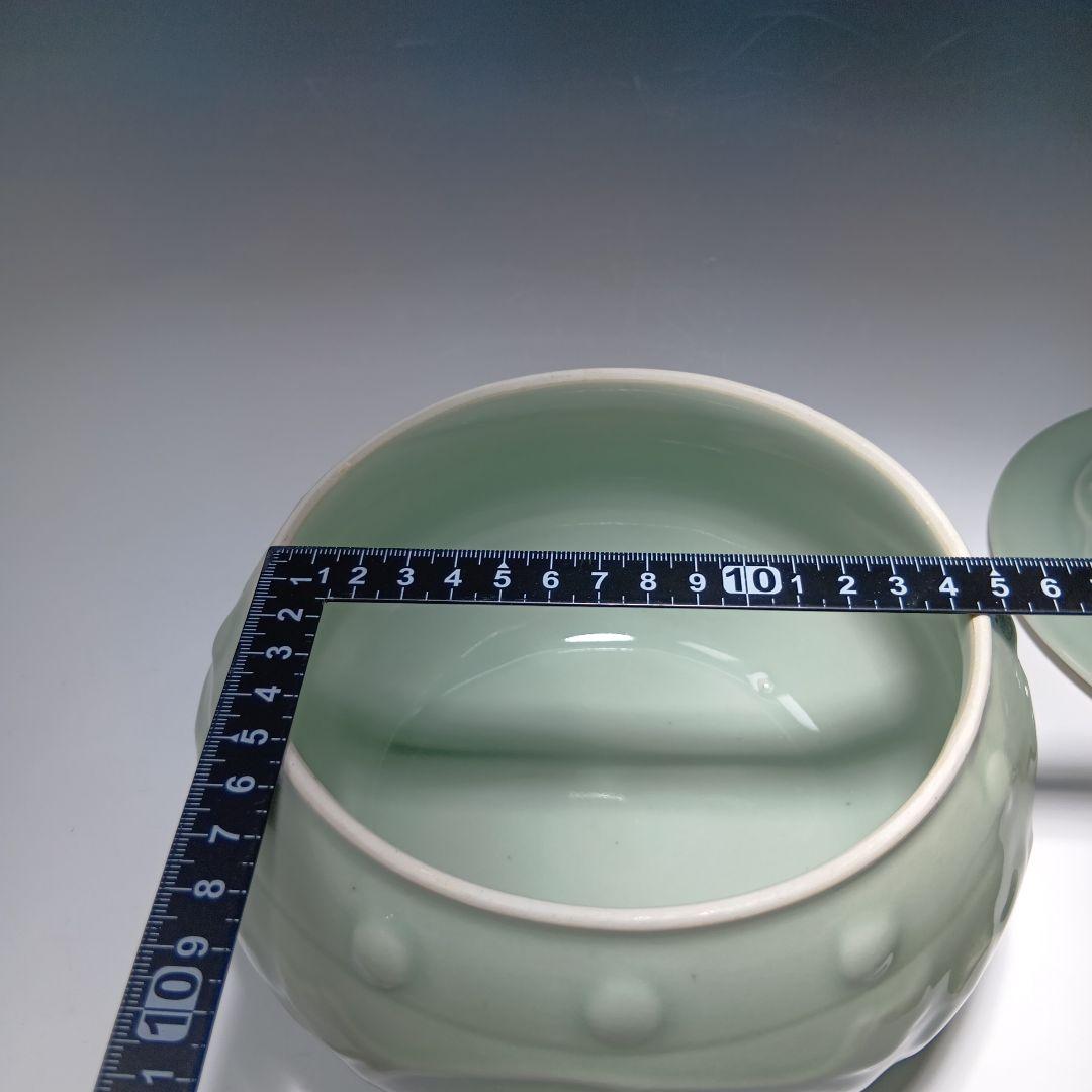 値下げ茶道具　砧青磁浮牡丹水指　(龍泉窯)　 替蓋付　美品