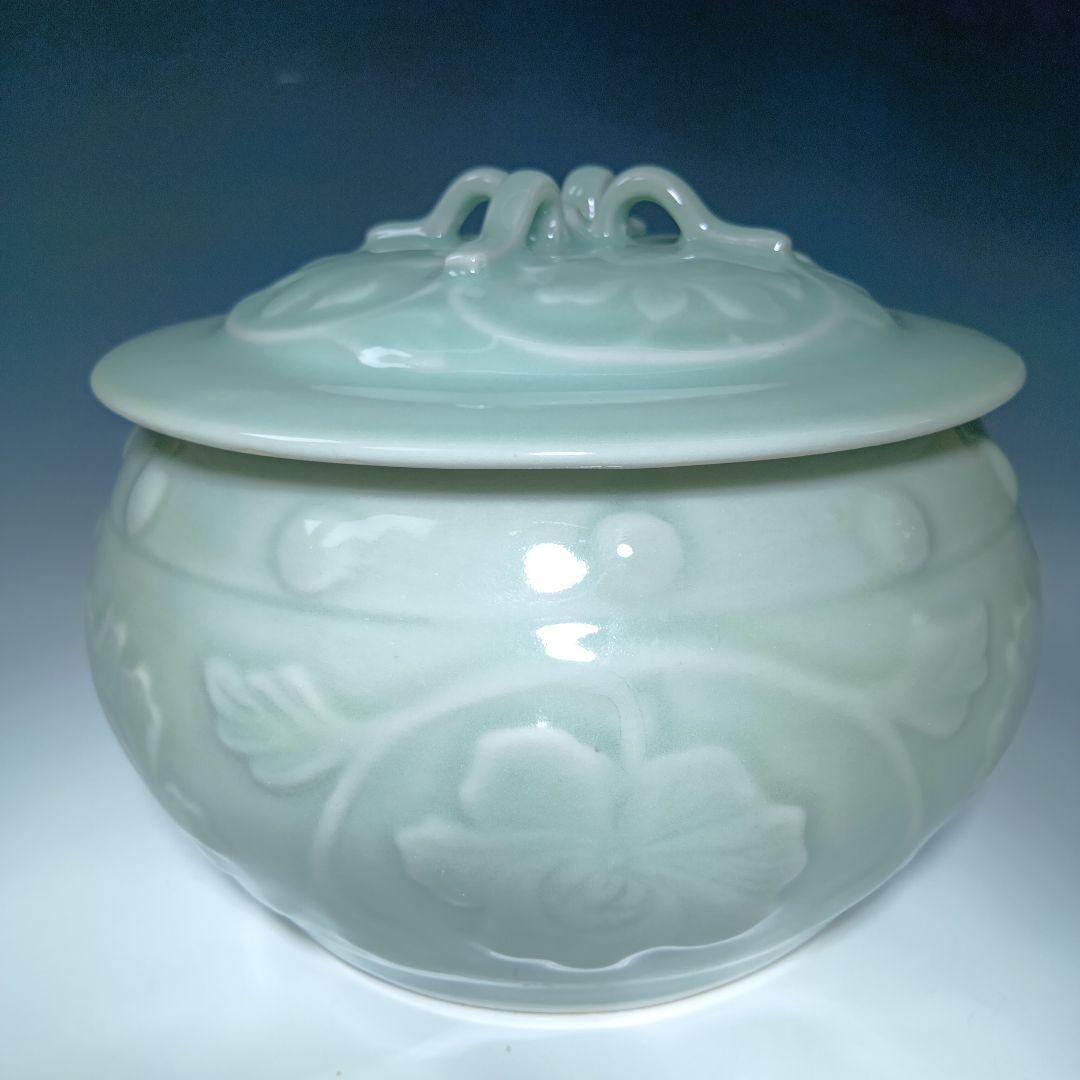 値下げ茶道具　砧青磁浮牡丹水指　(龍泉窯)　 替蓋付　美品