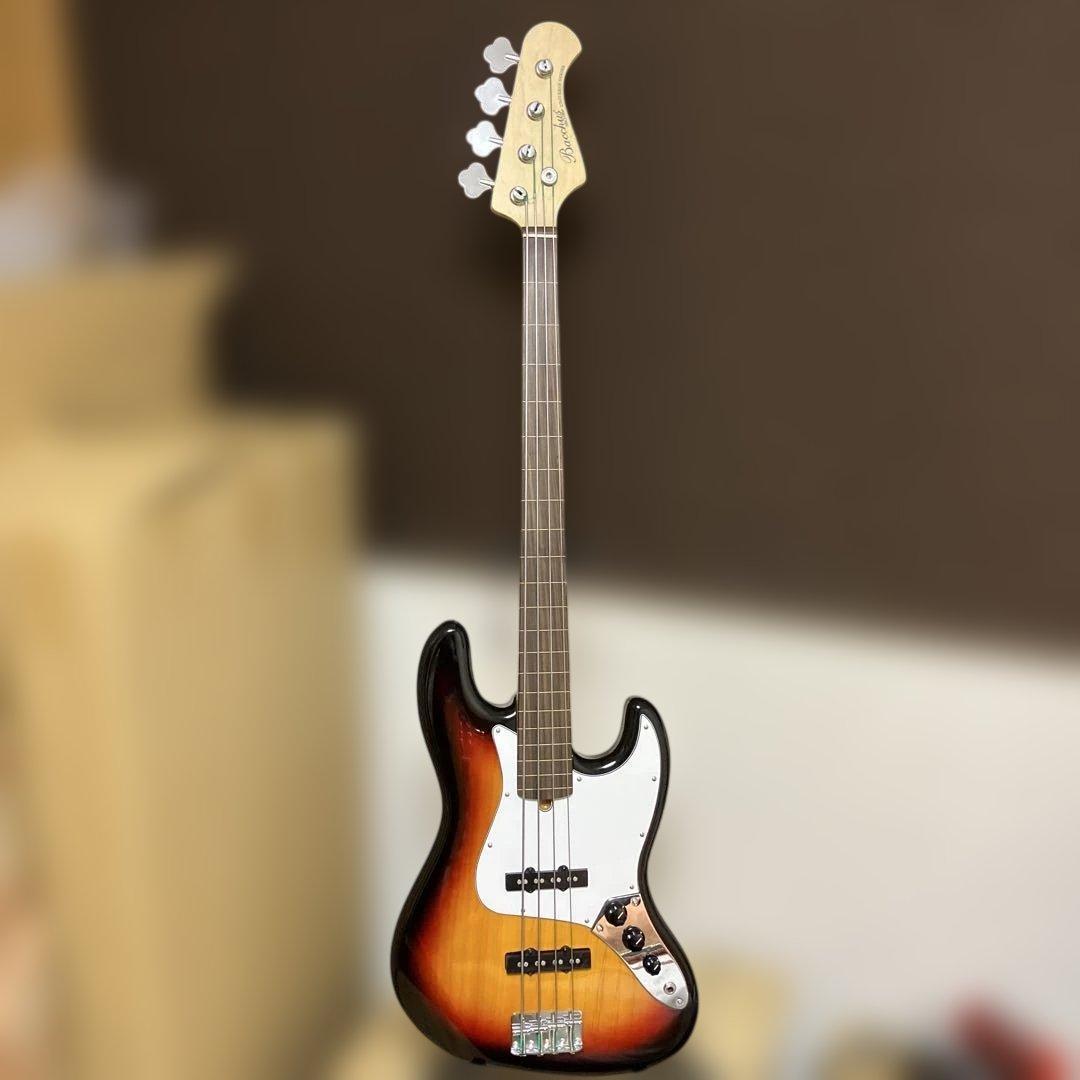 バッカス BJB-1R-FL 3TS フレットレスベース 音出ok 美中古品