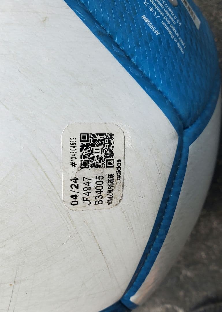 アディダス サッカーボール10個セット 5号 30000円購入→8880円！