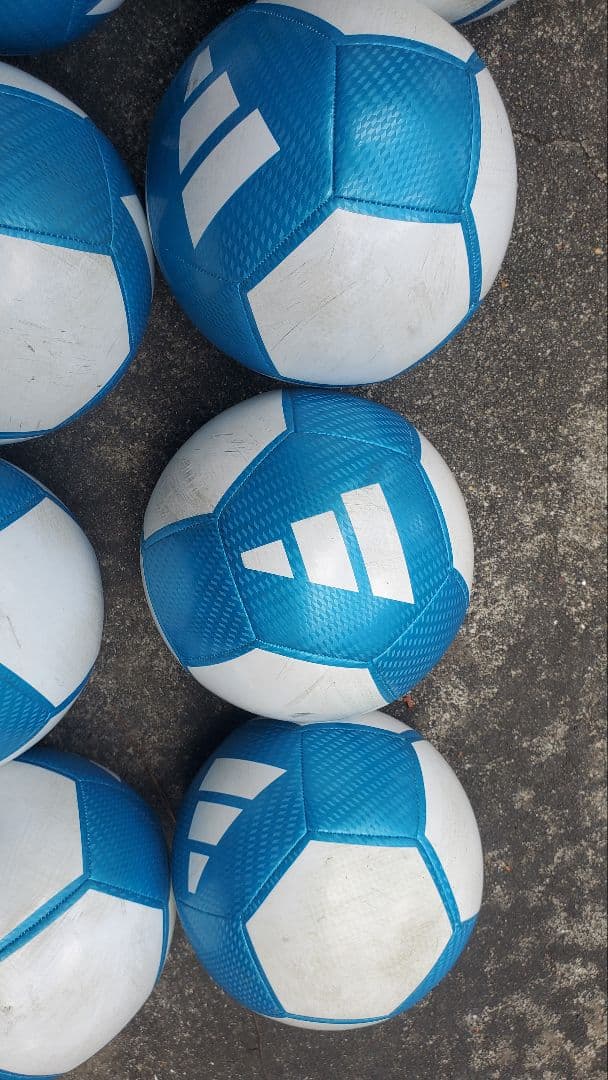 アディダス サッカーボール10個セット 5号 30000円購入→8880円！