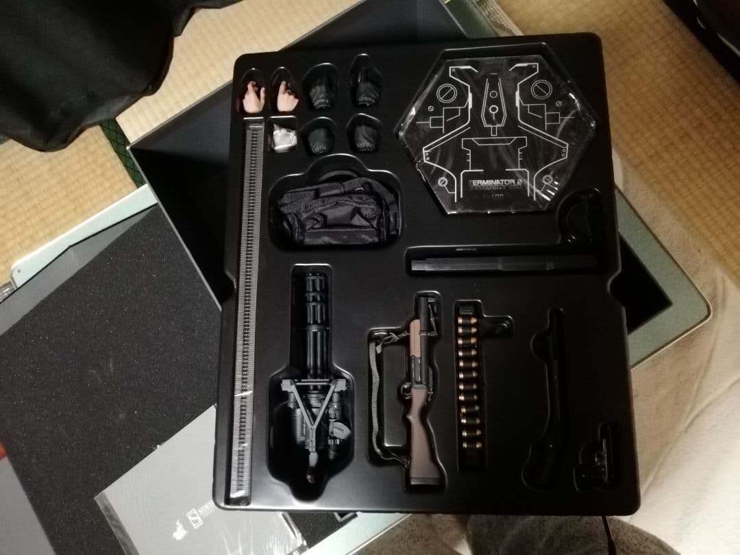 HOTTOYS　ホットトイズ製 1/6 ターミネーター2 T-800DX版