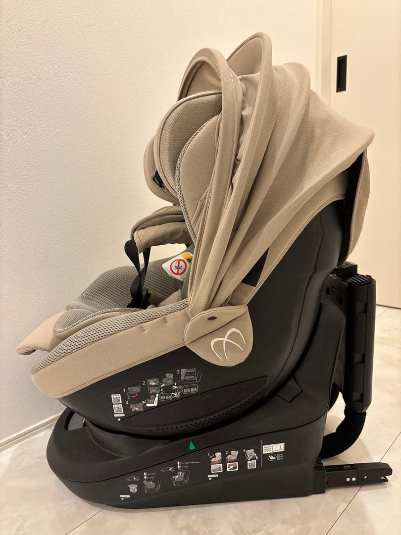 【値下げ】エールべべ　クルットR ザ・ファースト2 チャイルドシート