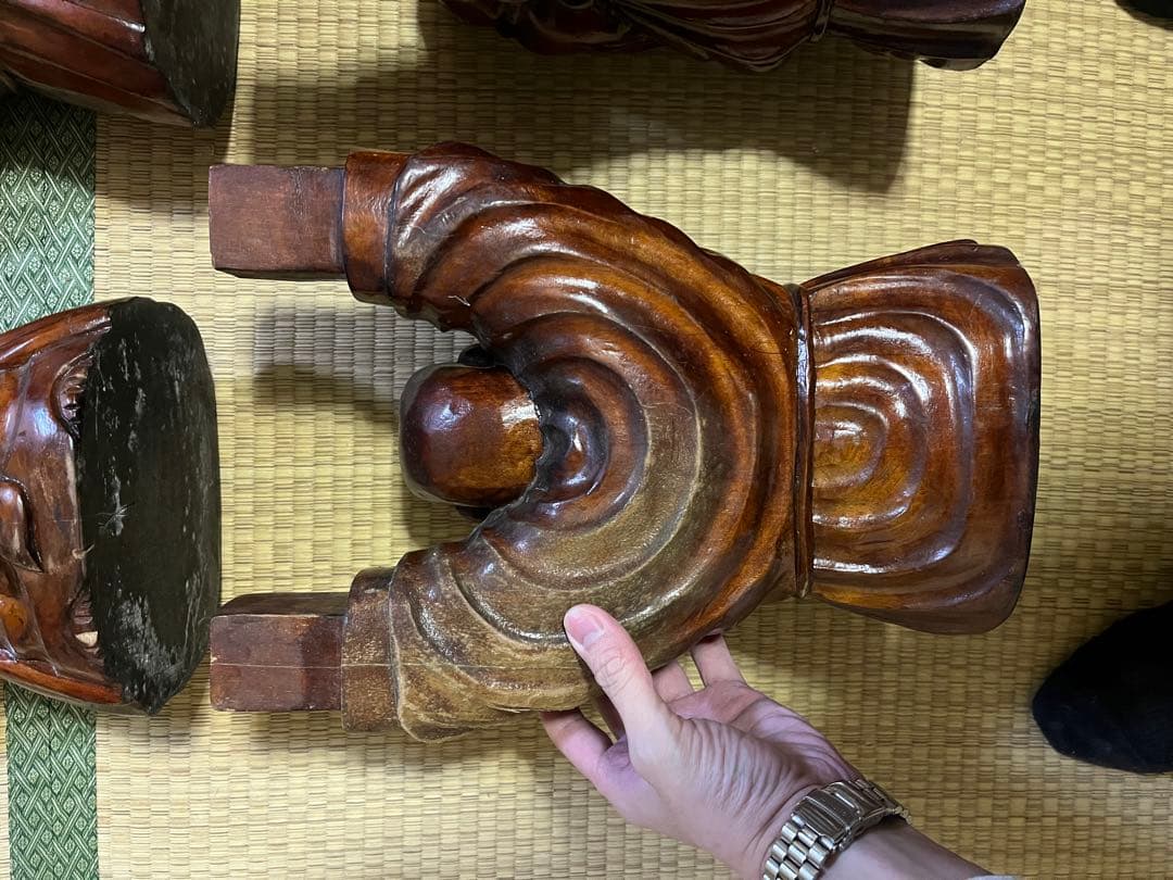 木製彫刻テーブル　一枚板