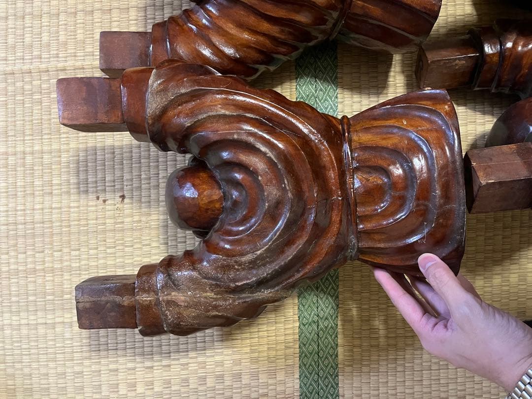 木製彫刻テーブル　一枚板