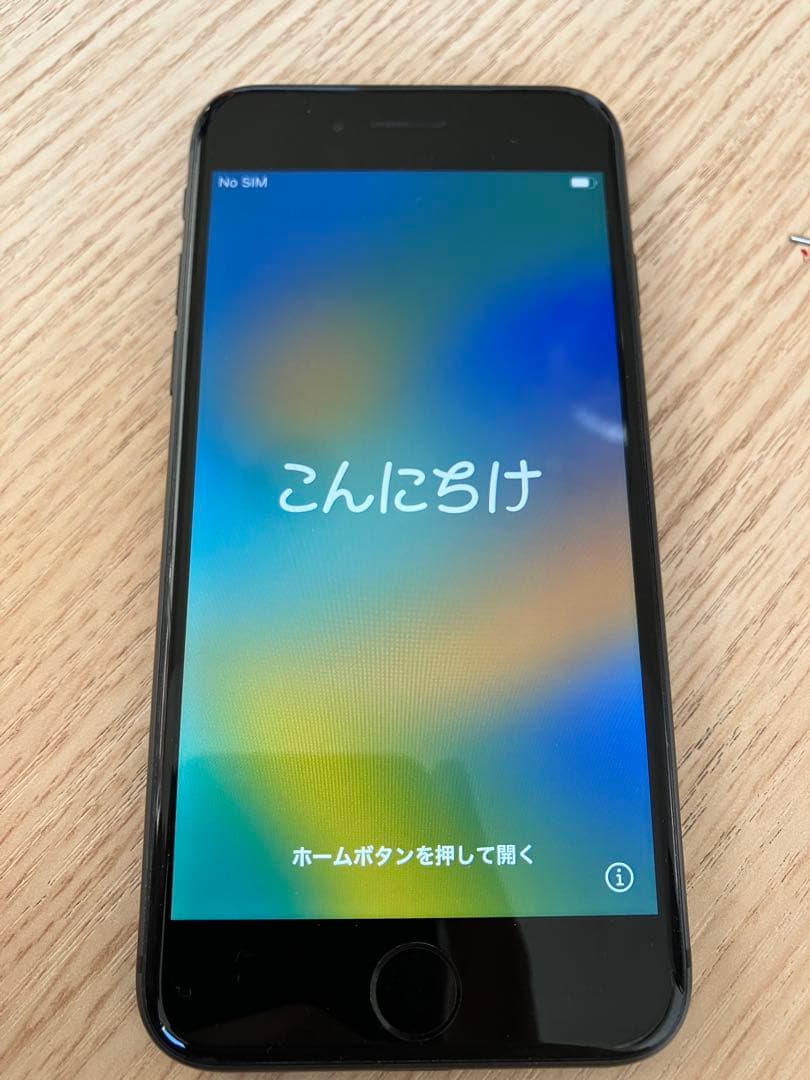 Apple iPhone 8 ブラック 本体　64GB sim フリー