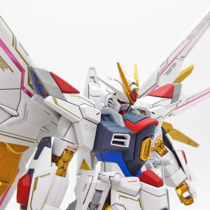 ＨＧ　マイティーストライクフリーダム　ガンダム　完成品　塗装　プラモデル