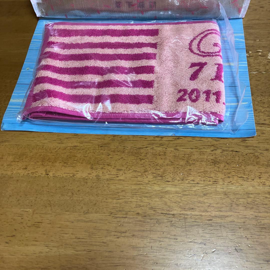 サンリオ×JRA ハローキティ・ターフィー　タオル〜☆340