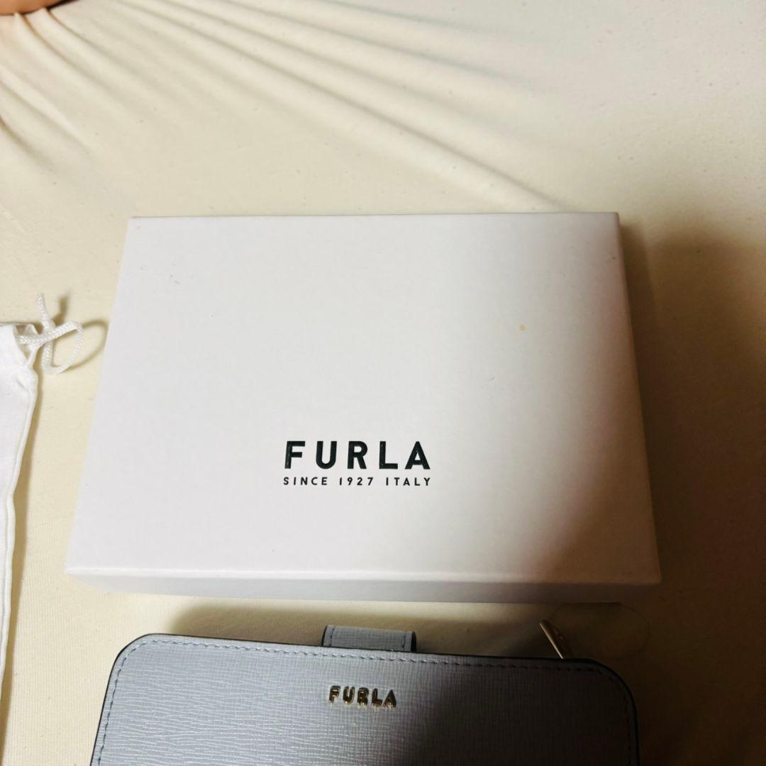 ゆ*う様 FURLA 二つ折り財布 ライトブルー