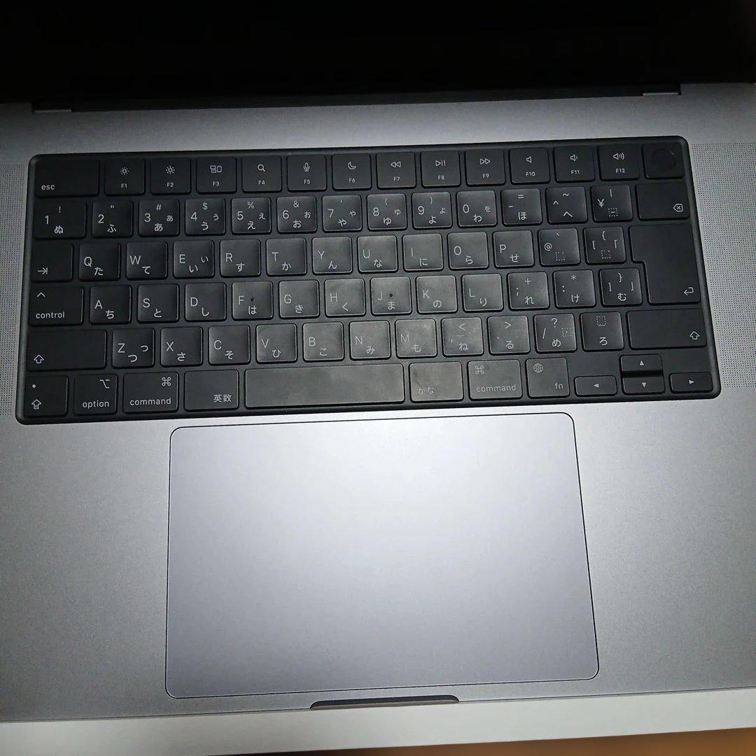 MacBook Pro シルバー