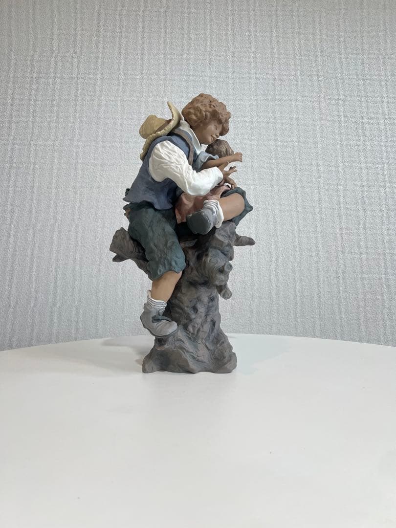 リヤドロ　木登り