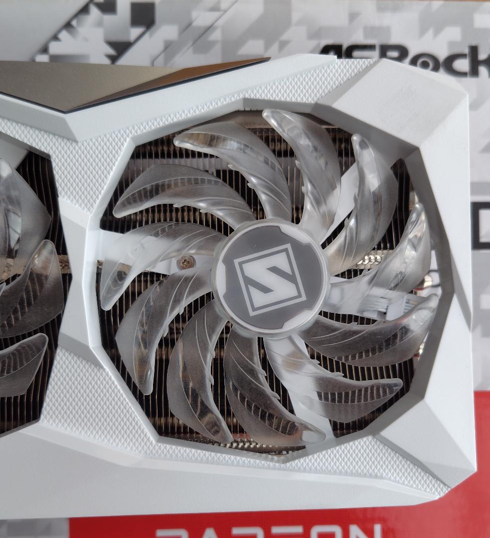 ASRock Radeon 7800XT Steel Legend 保証付き！