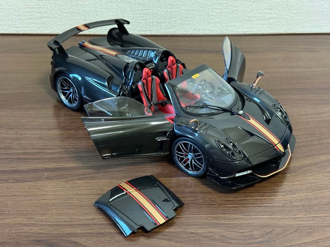 1/18 LCD Pagani Huayra パガーニウアイラBC Carbon
